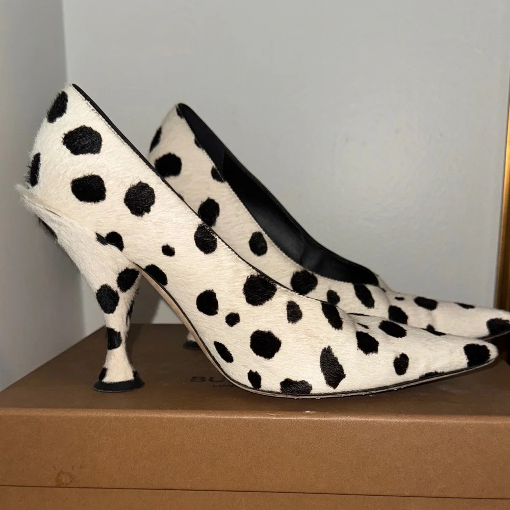 Burberry London Stylish Black and White Polka Dot Women's Heels - Picture 4 of 5